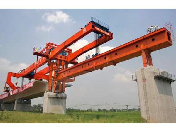 架橋機(jī)組裝過(guò)程中有哪些注意事項(xiàng)