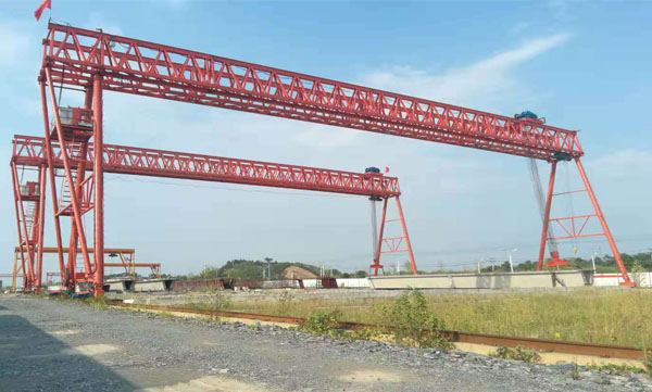 行車(chē)龍門(mén)吊起重量是指什么