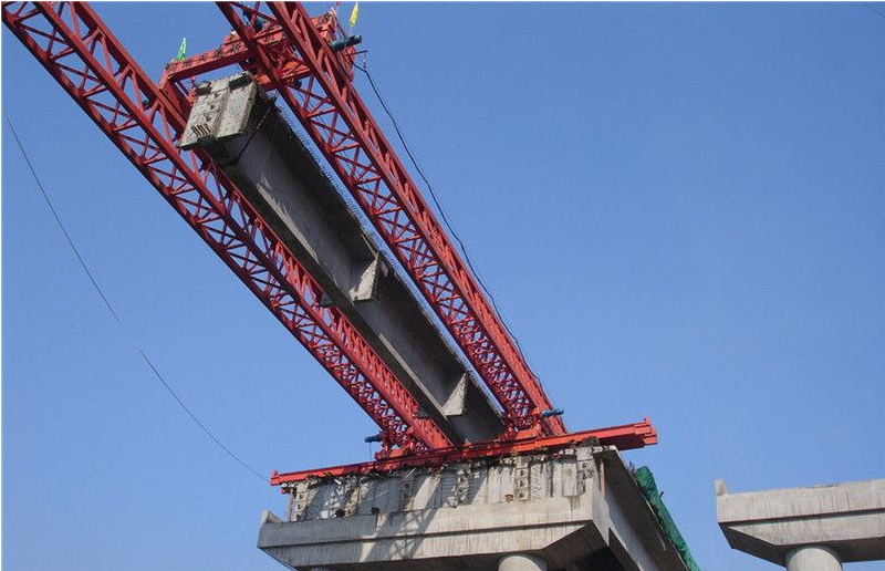 高鐵架橋機(jī)有什么購(gòu)買技巧？選購(gòu)高鐵架橋機(jī)需考慮的方面？