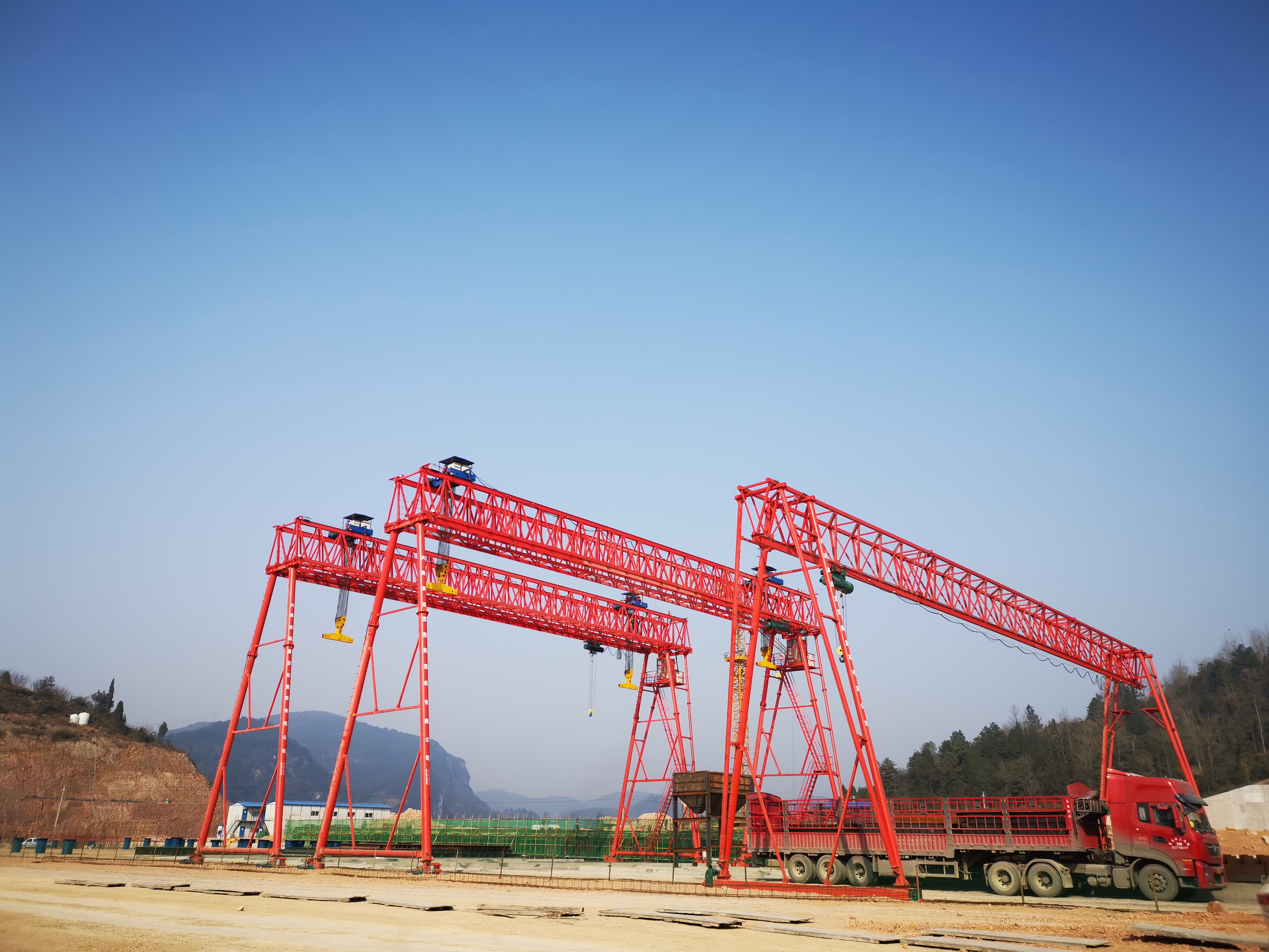 龍門吊鐵鞋都有哪幾種？龍門吊每種鐵鞋都怎么使用？