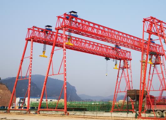 MG80T龍門(mén)吊安全作業(yè)事故主要是由機(jī)械問(wèn)題引起的